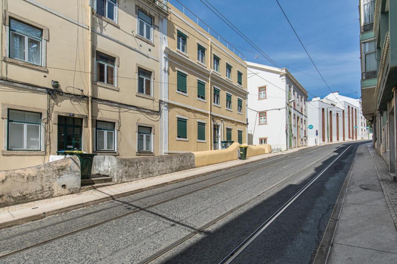 Appartement Typical 2bdr In By Lovelystay Lisboa