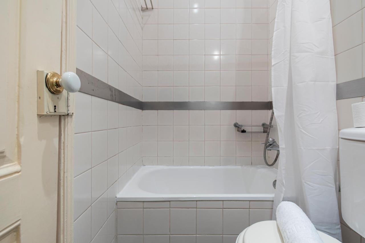Appartement Typical 2bdr In By Lovelystay Lisboa